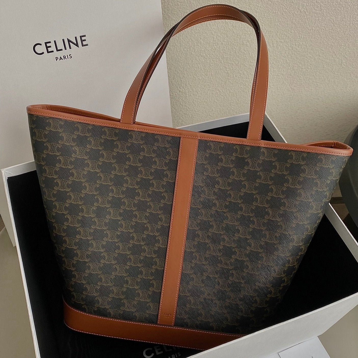 TRIOMPHE 26 TAN CALFSKIN - Product Image 2