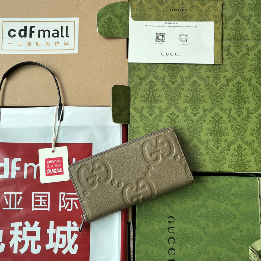 FULL-ZIP WALLET 19 IN MOSS GREEN EMBOSSED CALFSKIN | Studio Nafay
