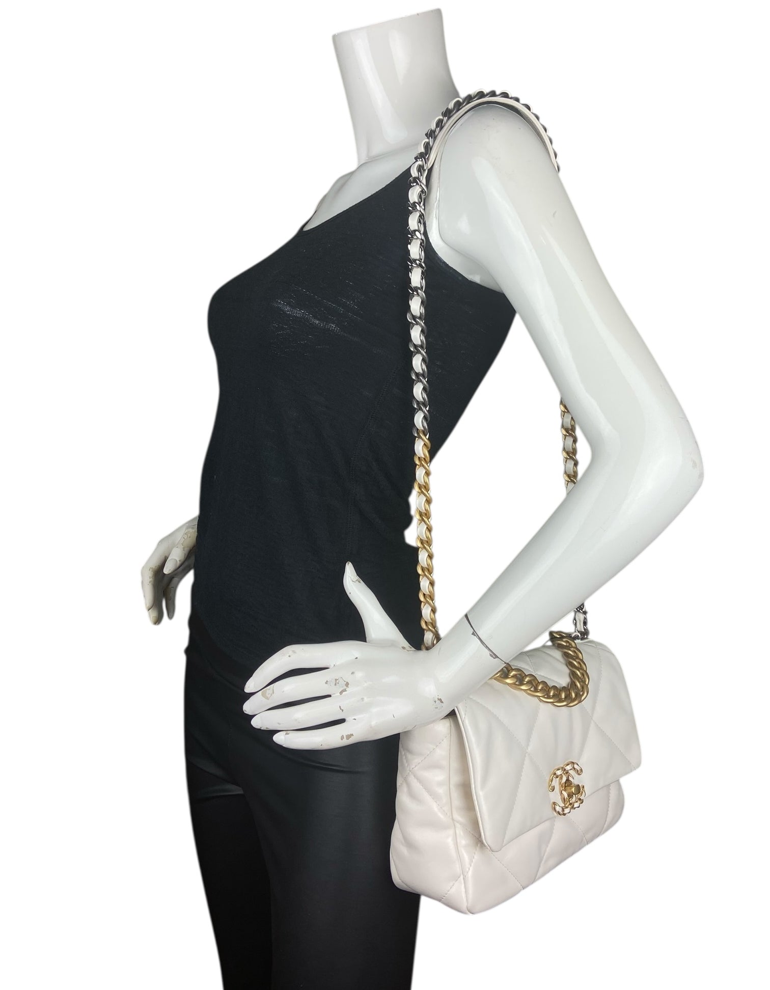 Nwt White Lambskin Daily Use Bag Quilted Medium 19
