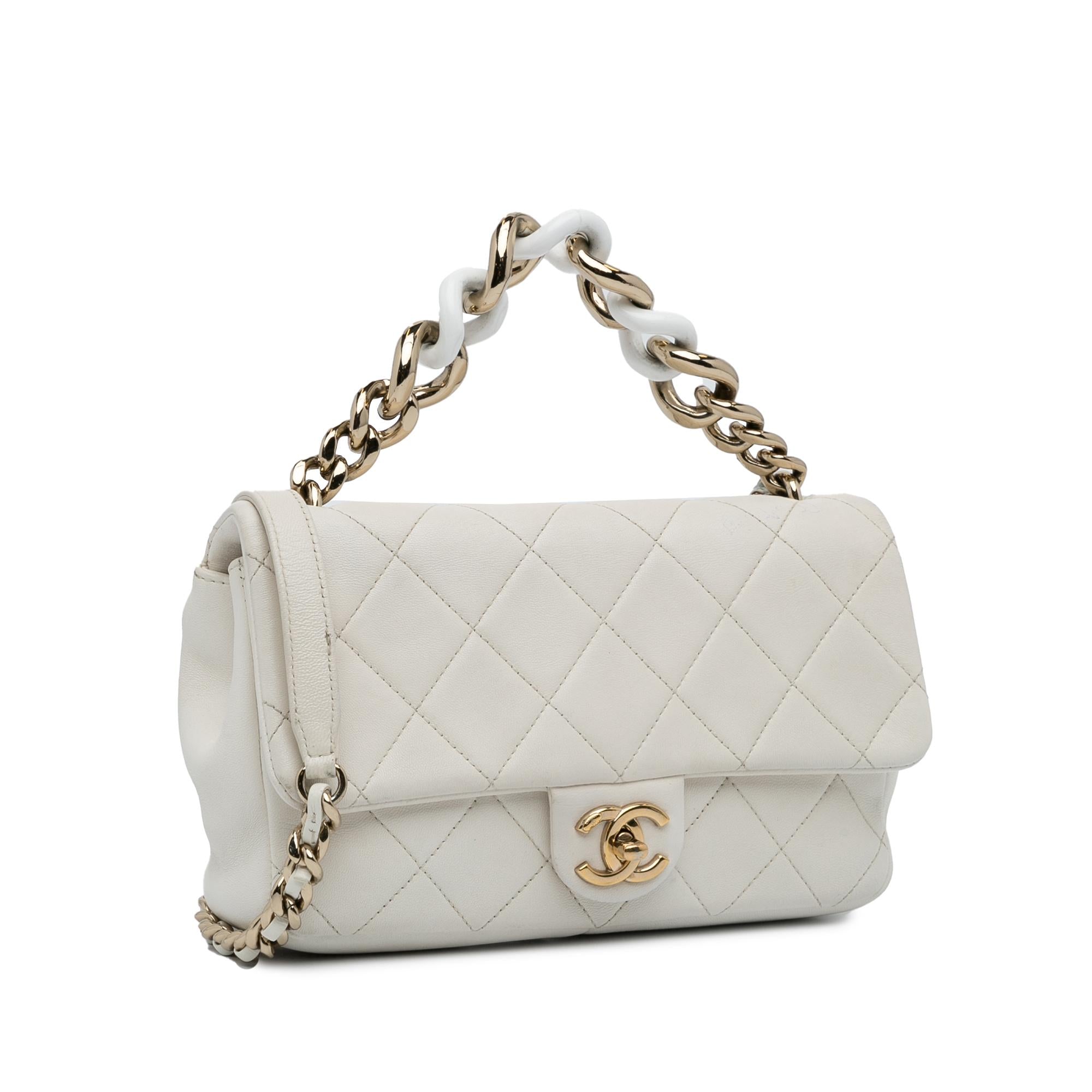 Chanel Shoulder Bag – front view