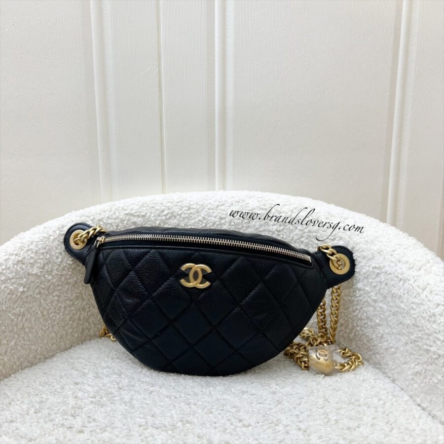 Chanel Waist Bag black – front view
