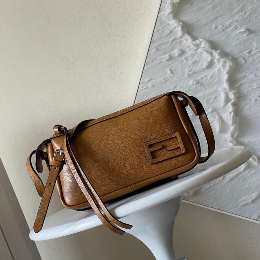 Designer handbag brown – front view
