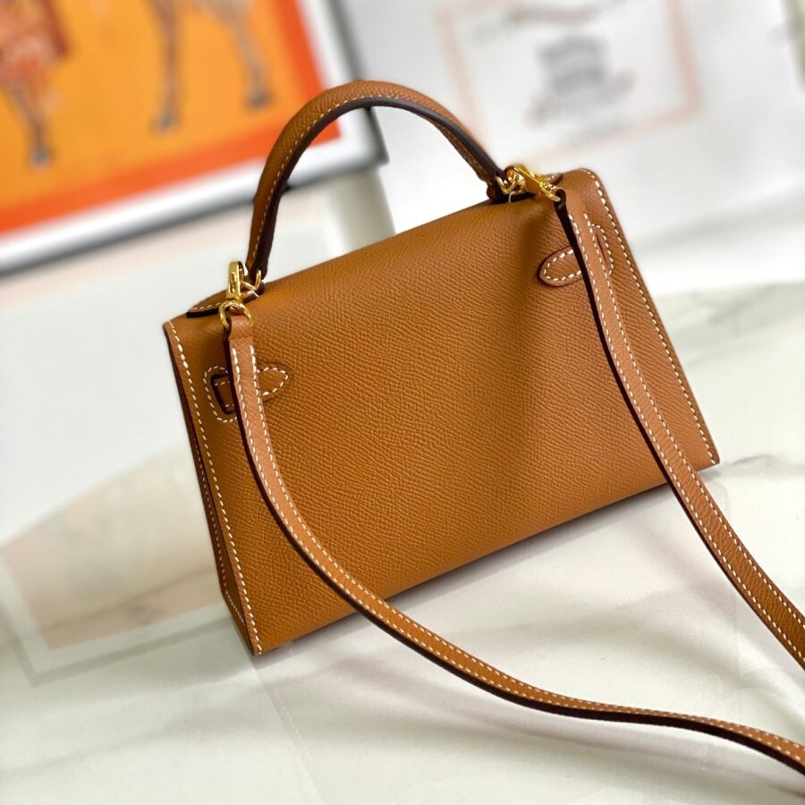 Hermes Kelly gold bag – front view
