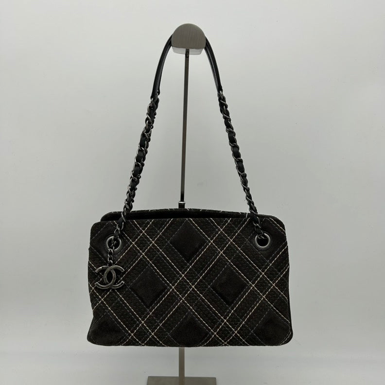Chanel Shoulder Bag black – front view